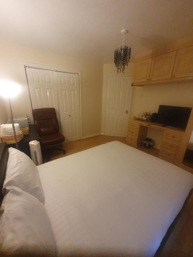 Double Size And Single Room In Barking Μπάρκινγκ Εξωτερικό φωτογραφία